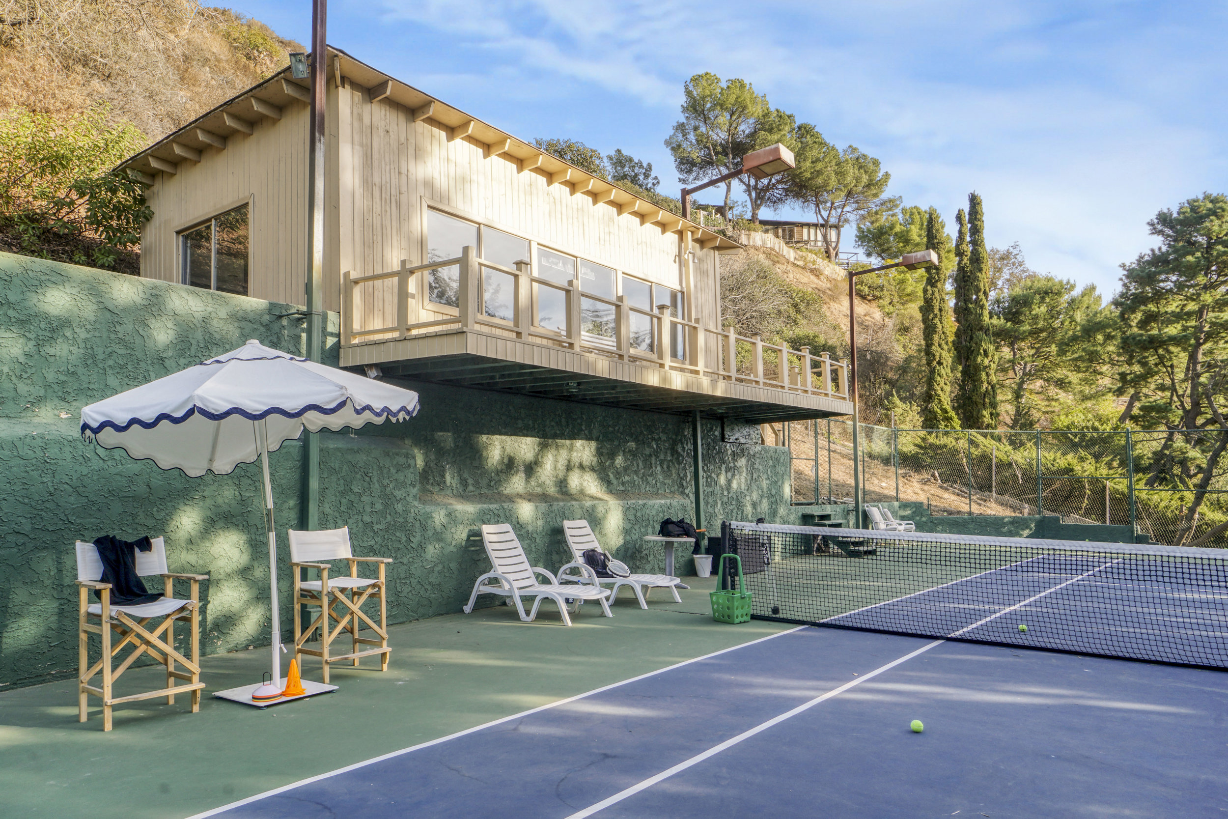 Represented Seller In Trousdale Estates